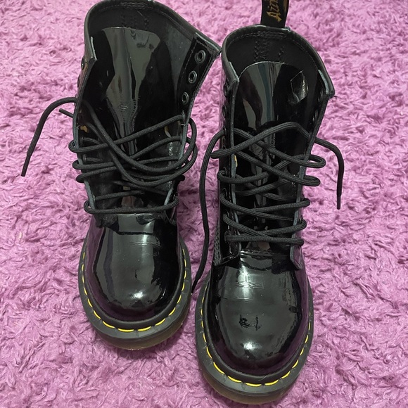 Dr. Martens Shoes - 🖤Black Dr. Martens, shiny, Patton leather grunge boots, brand new condition! 💯